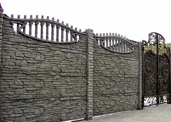 Секционный бетонный забор